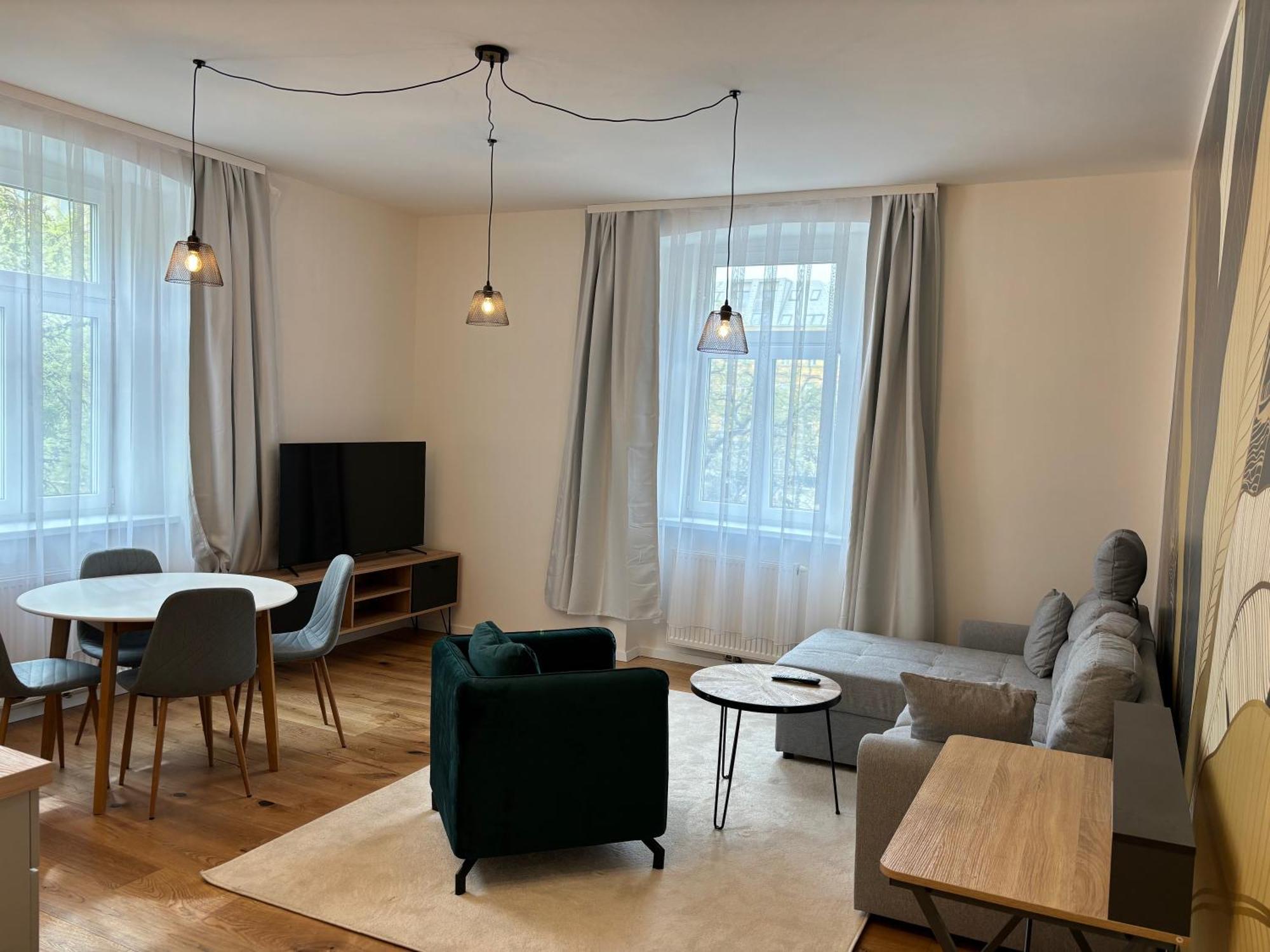 Altbauwohnung Mit Charme - Selbst Check In - Queensize Bett Viena Exterior foto
